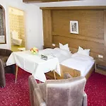 招待所 Manni Gastehaus 3*